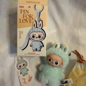 Pop Mart Pin for Love letter ‘I’ Vinyl Plush Pendant